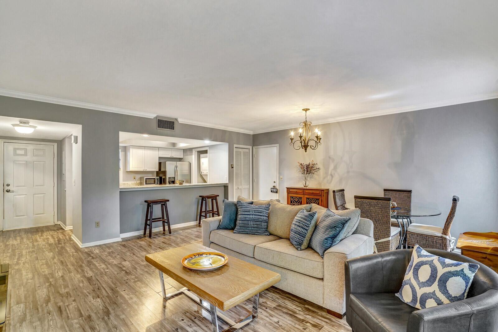 11863 Wimbledon Circle # 425, Wellington FL 33414 photo 4