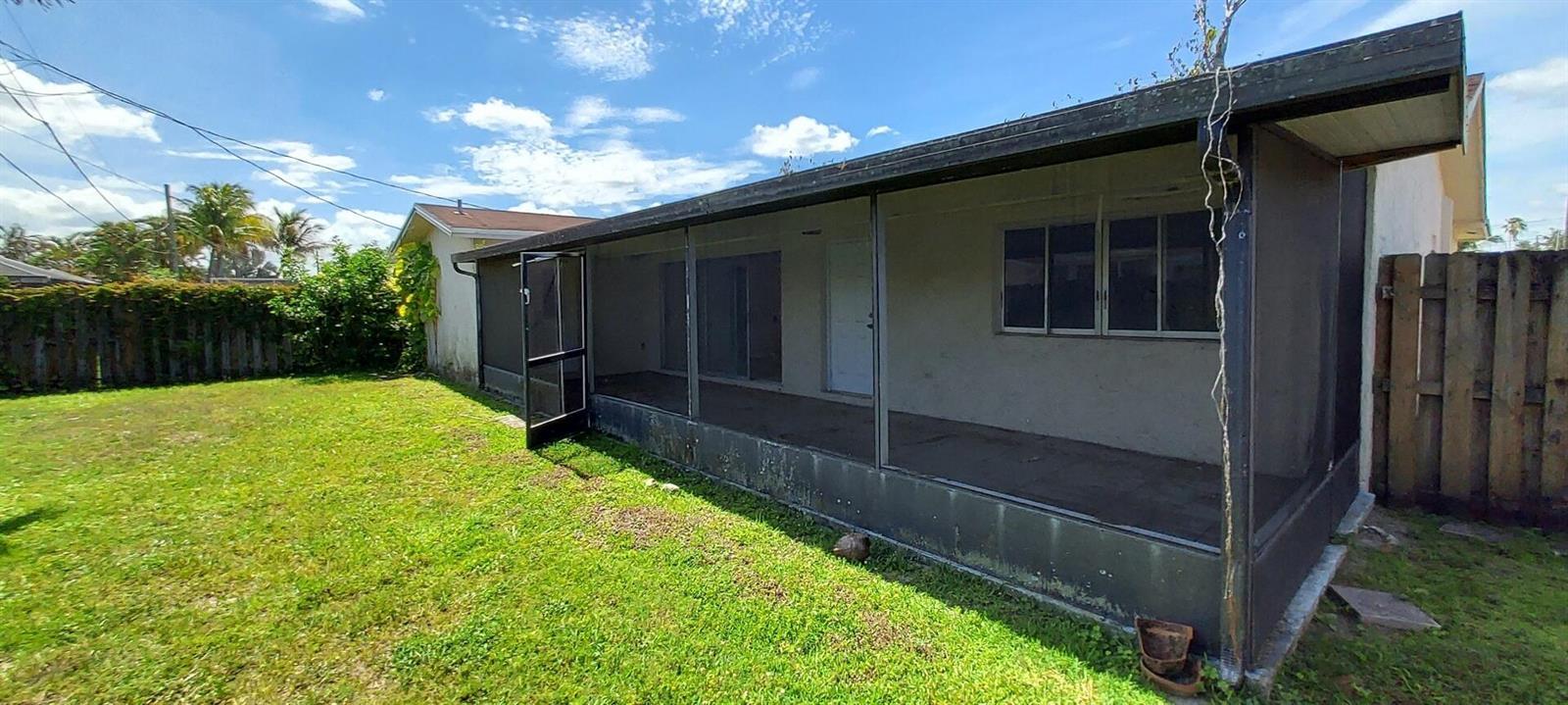 11351 NW 40th Place, Sunrise FL 33323 photo 3