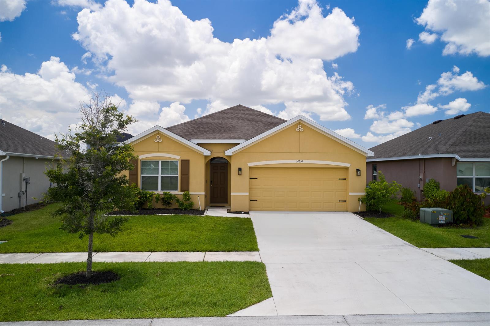 10953 SW Tessili Way, Port St. Lucie FL 34987
