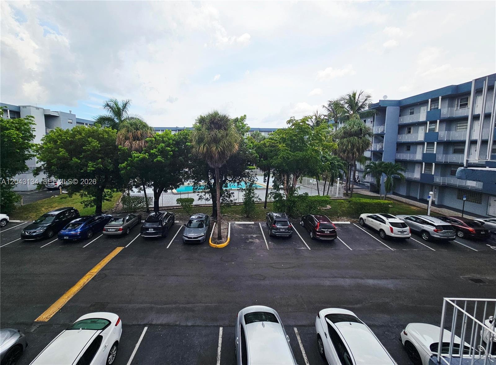 1655 W 44 PL # 315, Hialeah FL 33012 photo 3