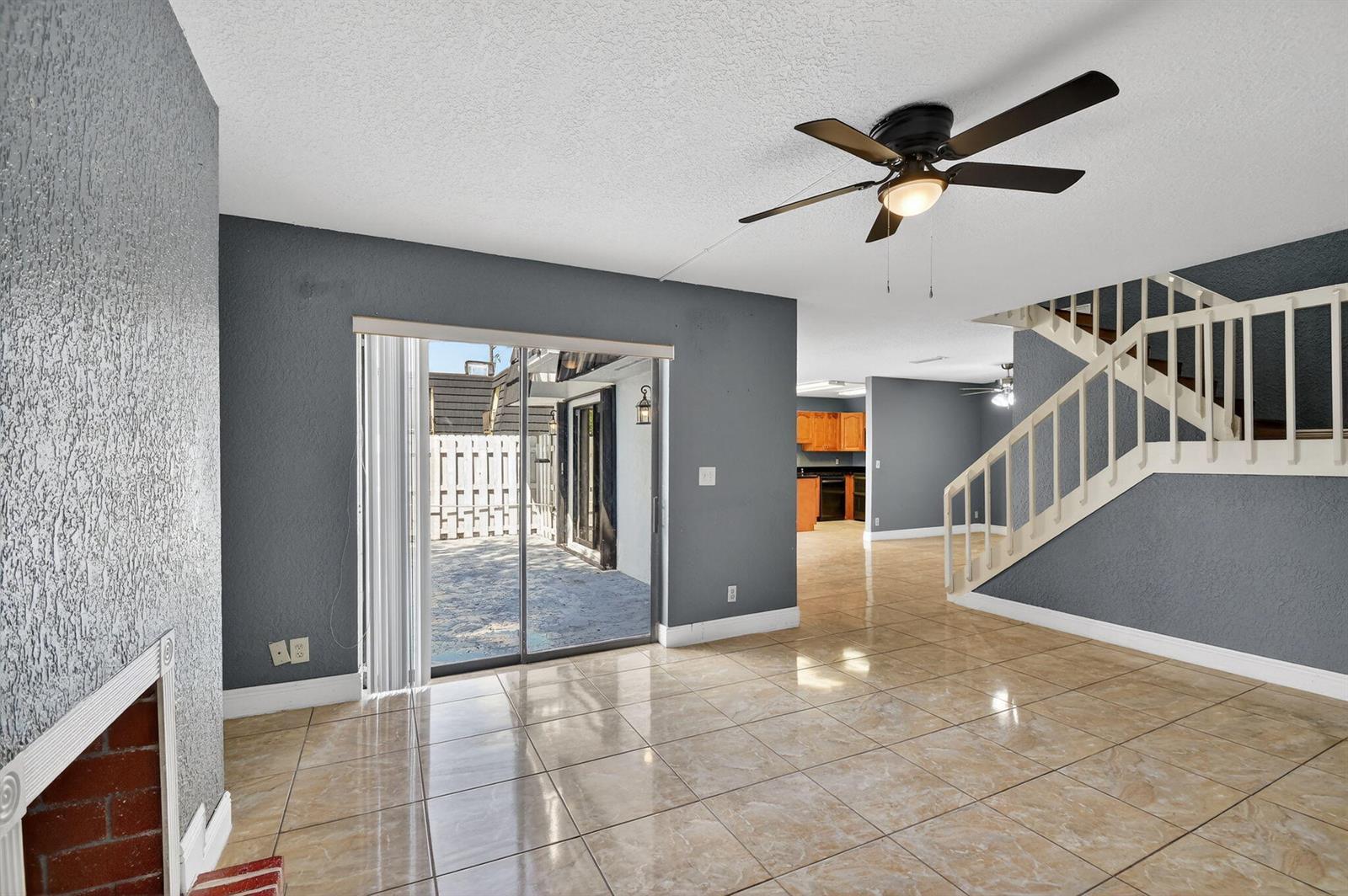 320 Woodland Road, Palm Springs FL 33461 photo 3