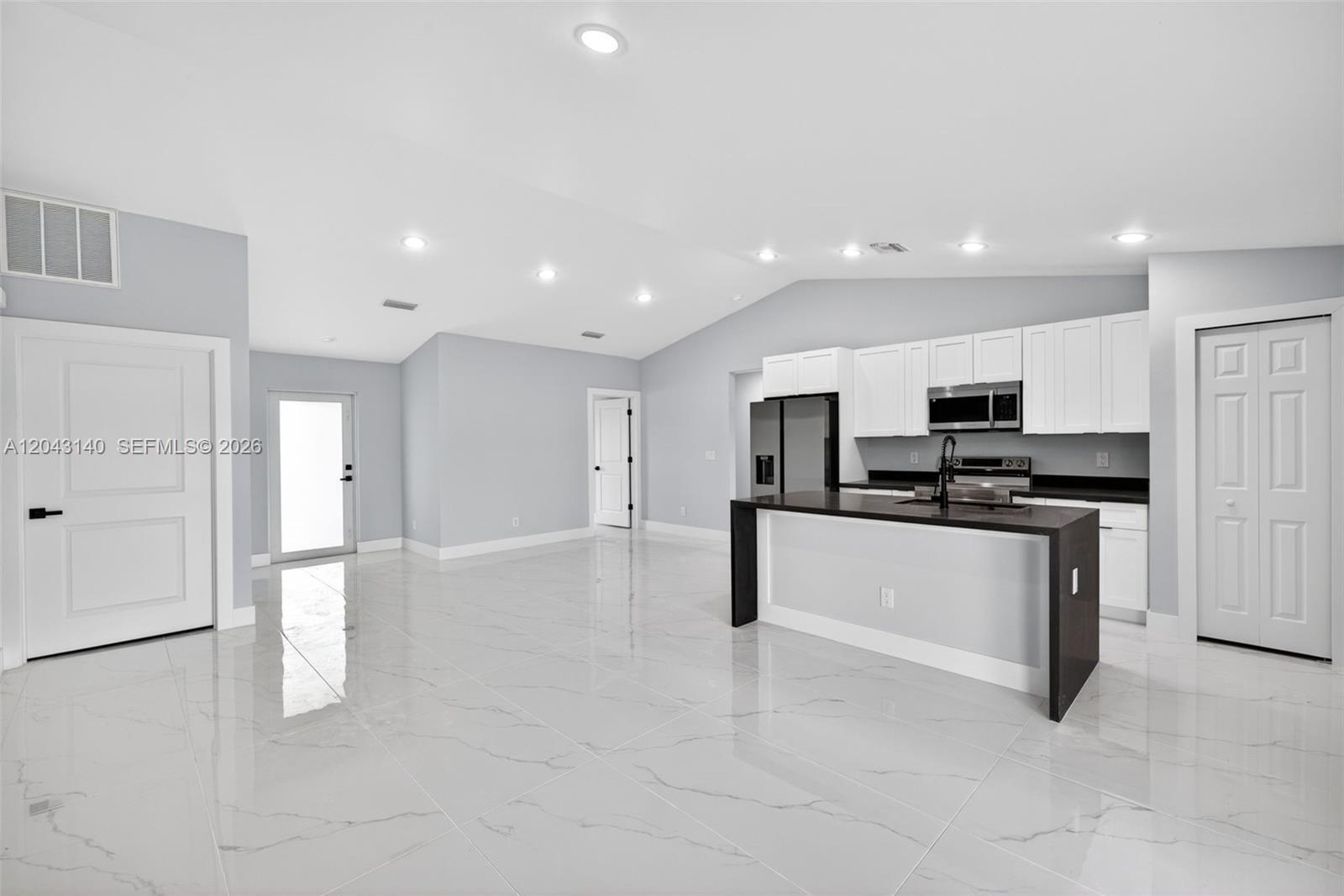704 E Carbon, Lehigh Acres FL 33974 photo 5