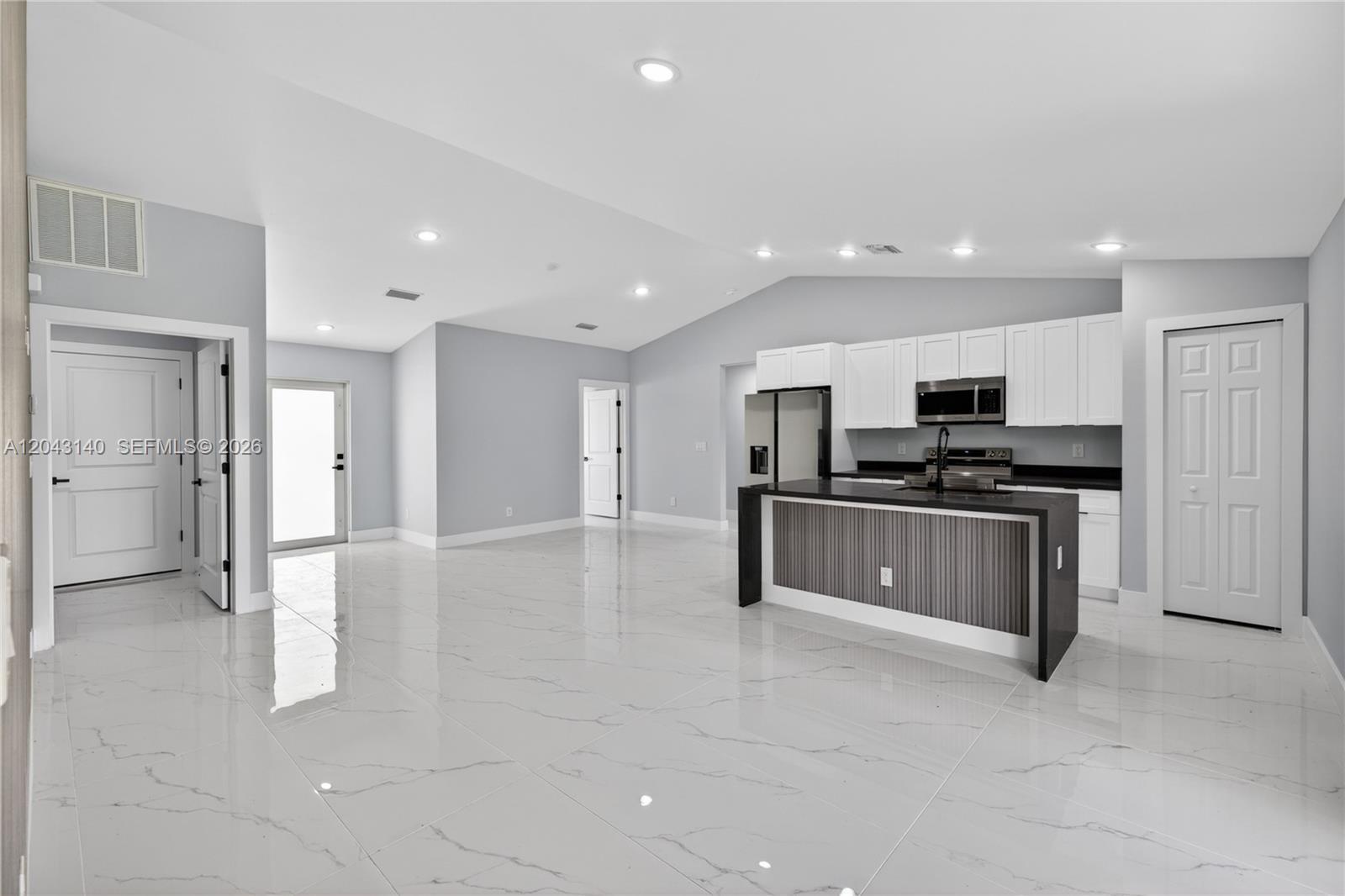 704 E Carbon, Lehigh Acres FL 33974 photo 4