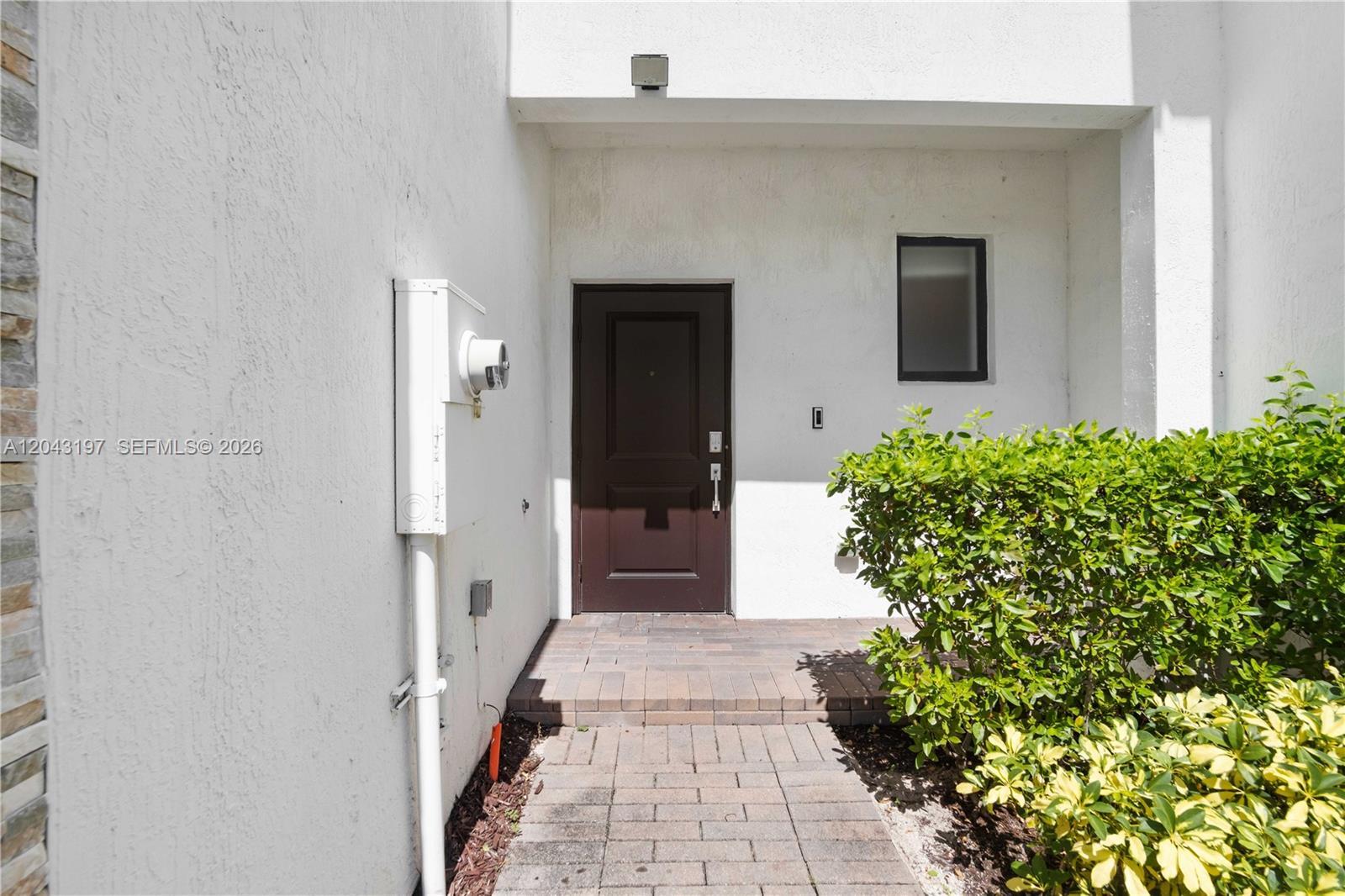 20610 NE 5th Pl, Miami FL 33179 photo 2