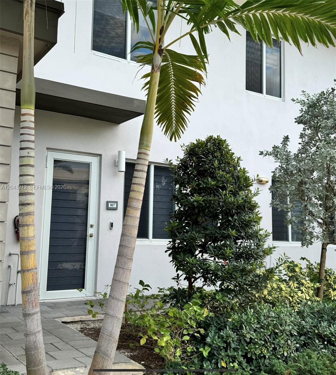 10270 NW 66 ST # 105, Doral FL 33178