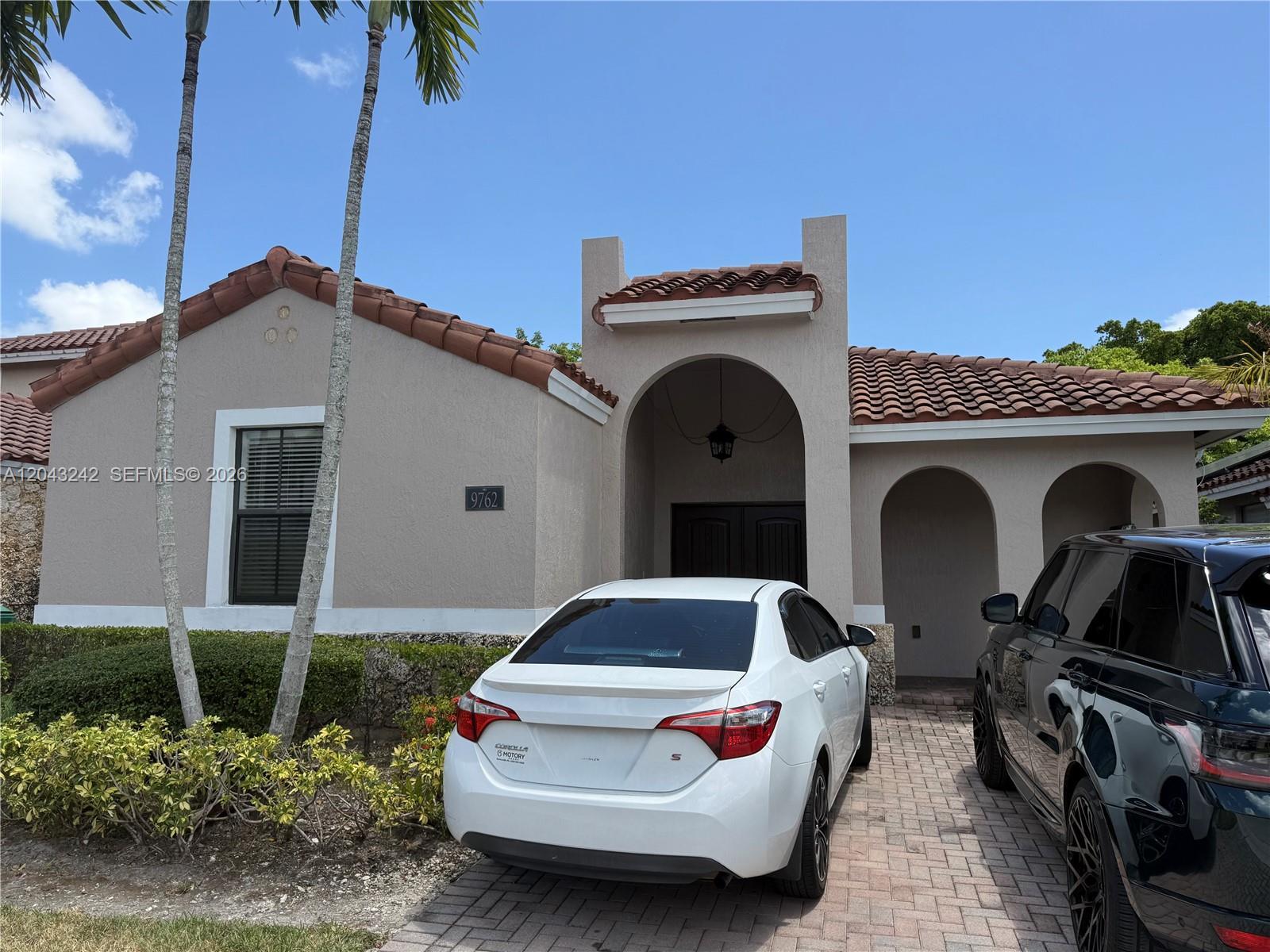 9762 NW 8th Ter, Miami FL 33172
