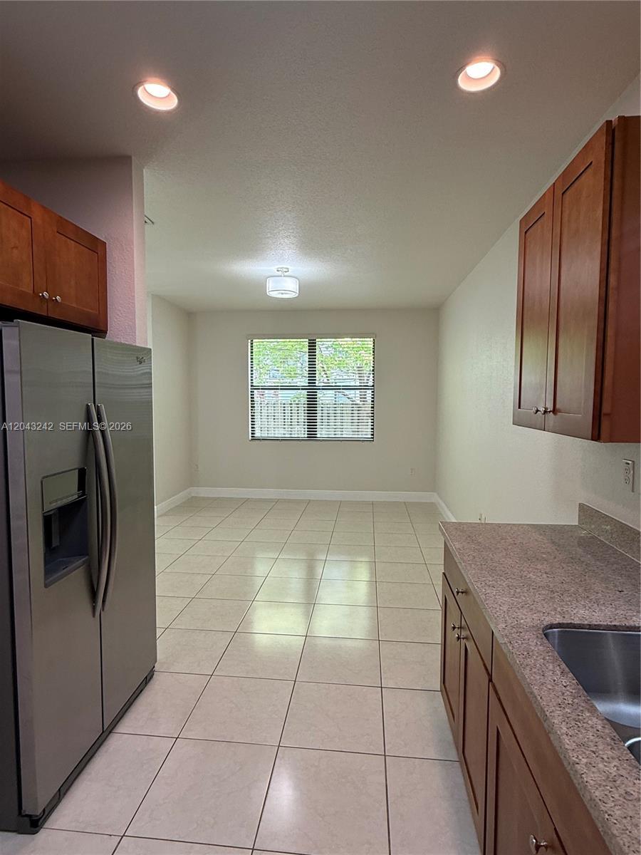 9762 NW 8th Ter, Miami FL 33172 photo 4