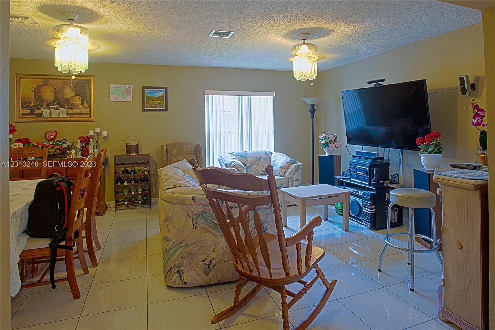 5889 NW 198th Ter, Hialeah FL 33015 photo 3
