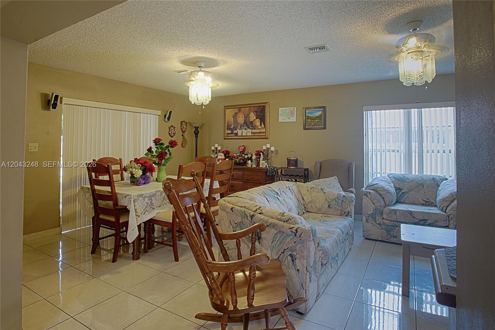 5889 NW 198th Ter, Hialeah FL 33015 photo 4