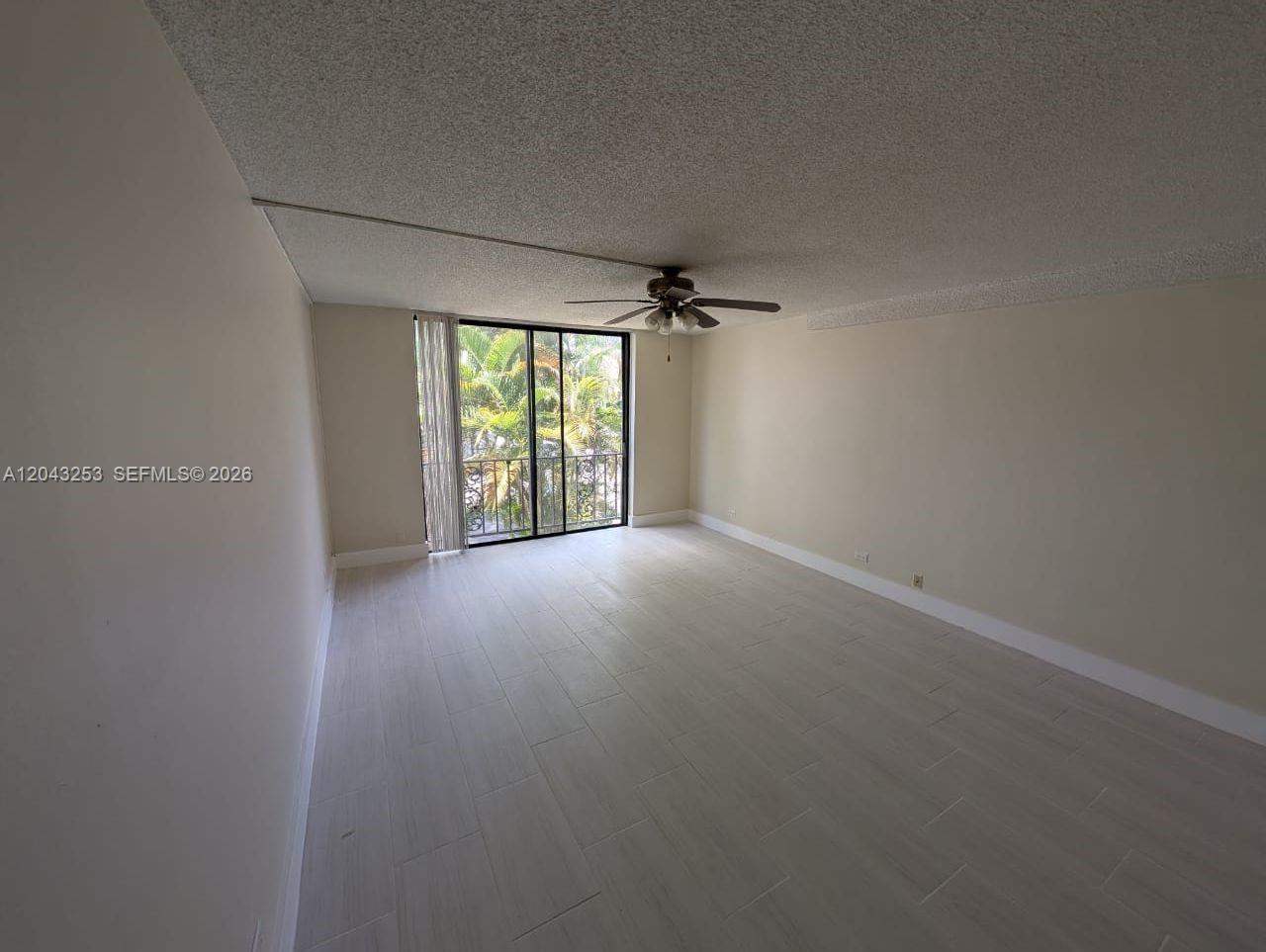 3680 Inverrary Dr # 2M, Lauderhill FL 33319 photo 3