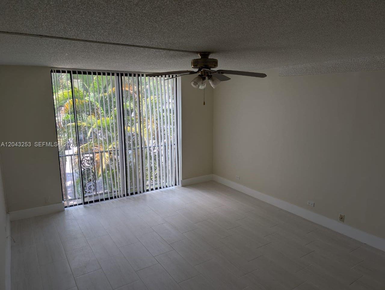 3680 Inverrary Dr # 2M, Lauderhill FL 33319 photo 4