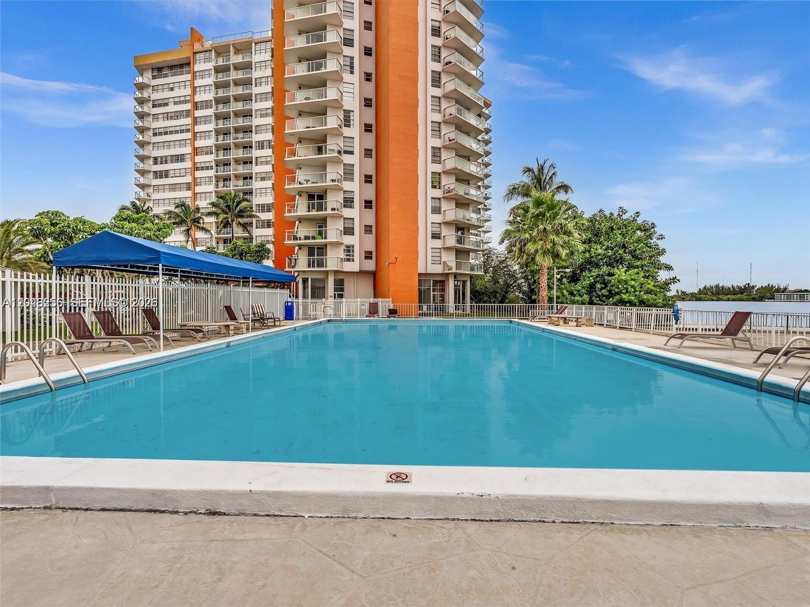 1301 NE Miami Gardens Dr # 701W, Miami FL 33179 photo 2