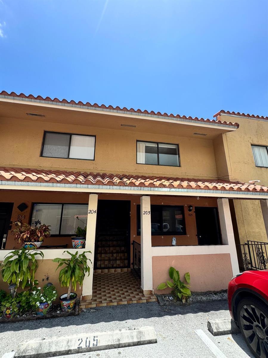 2710 W 60th Place # 205, Hialeah FL 33016 photo 3