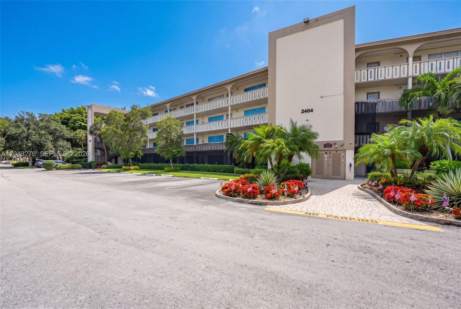 2404 Antigua Cir # M2, Coconut Creek FL 33066 photo 3