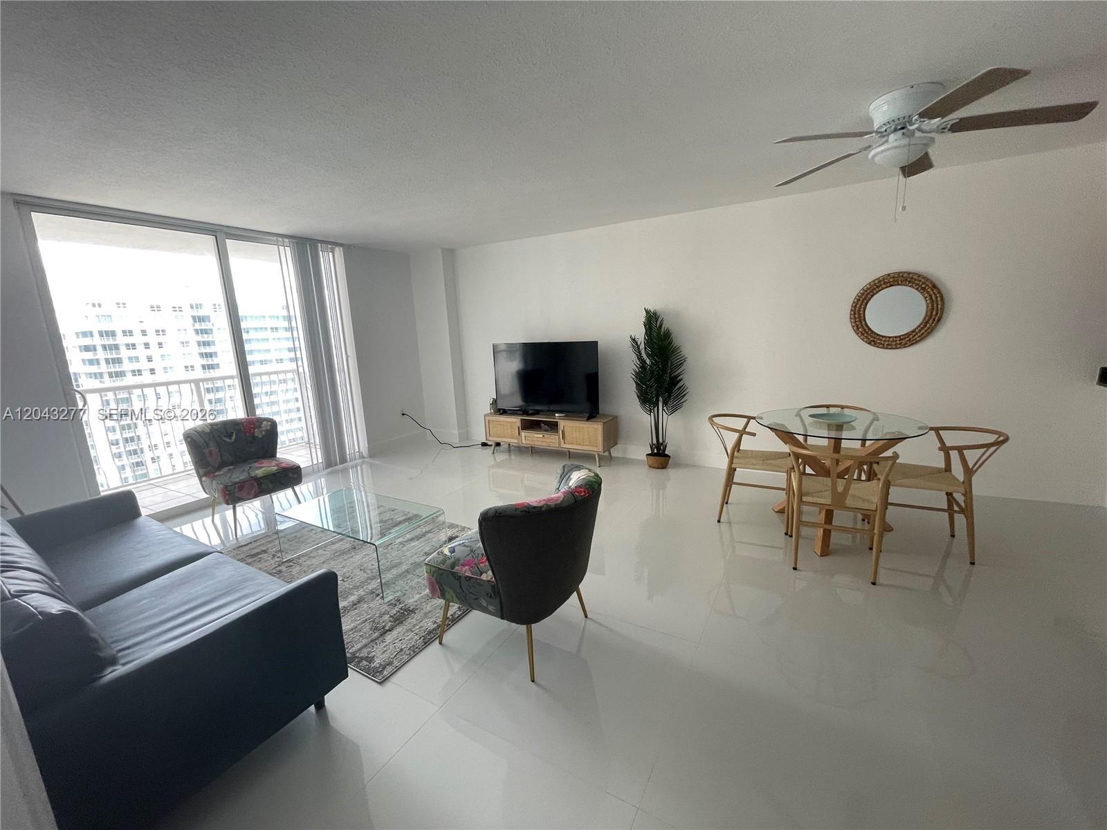 1200 BRICKELL BAY DR # 3104, Miami FL 33131 photo 4