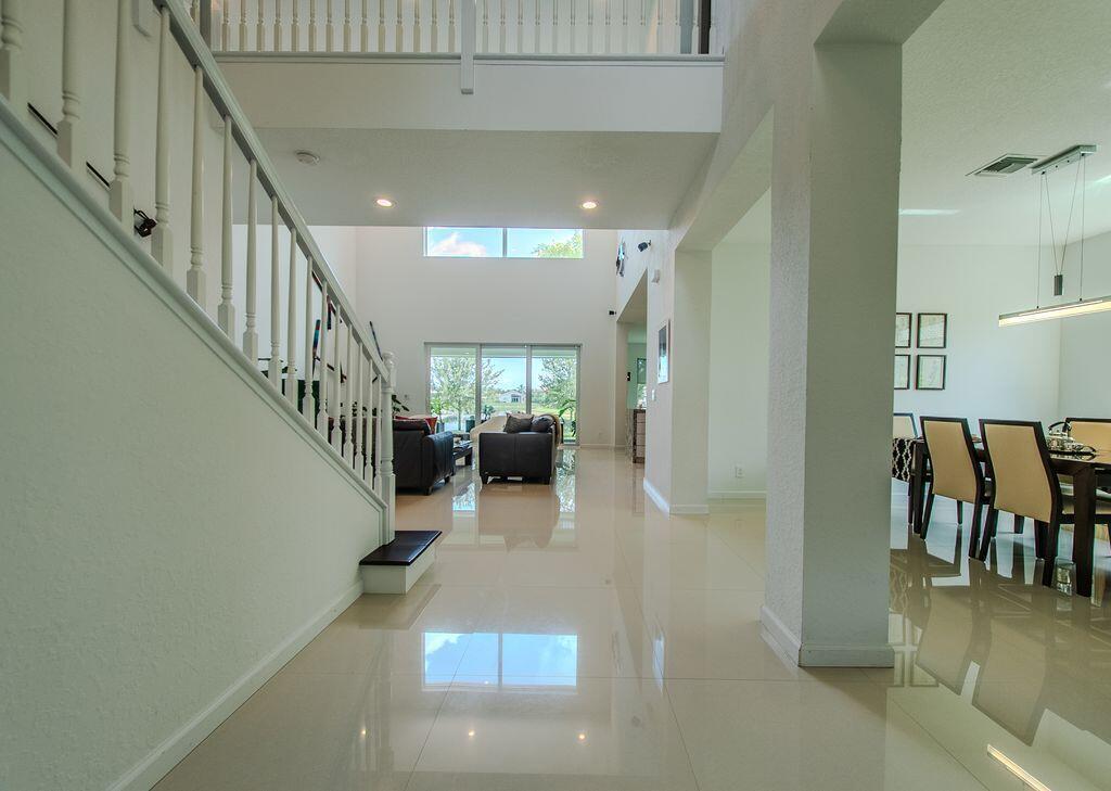 163 Bella Vista Way, Royal Palm Beach FL 33411 photo 3