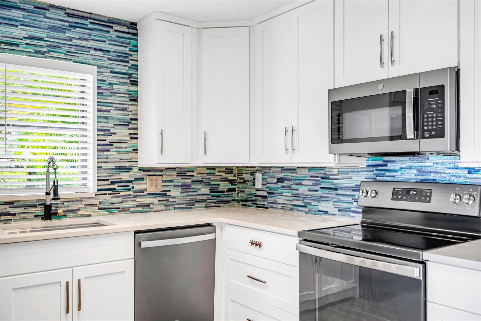 2620 NW 99th Avenue, Coral Springs FL 33065 photo 3