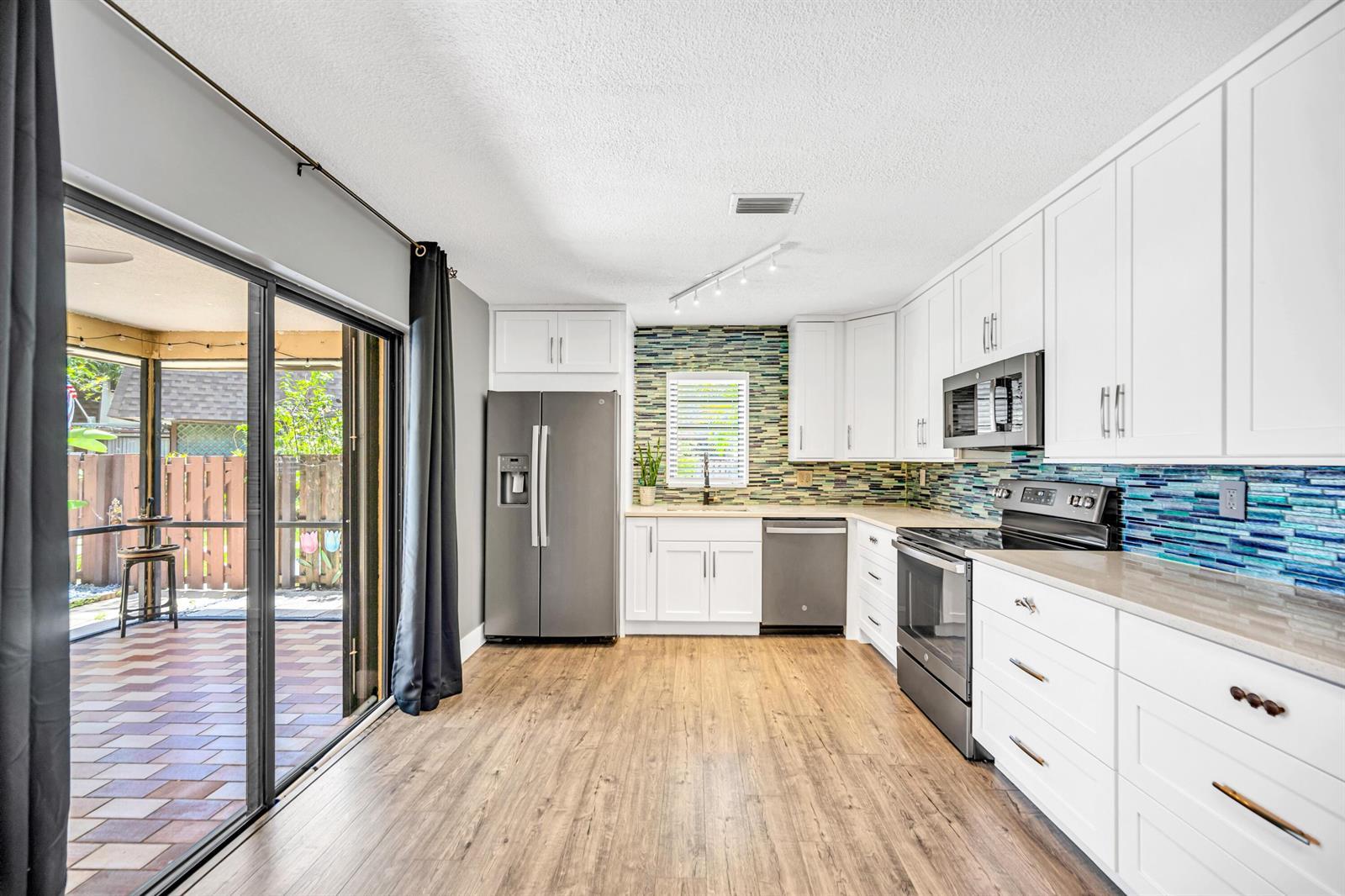 2620 NW 99th Avenue, Coral Springs FL 33065
