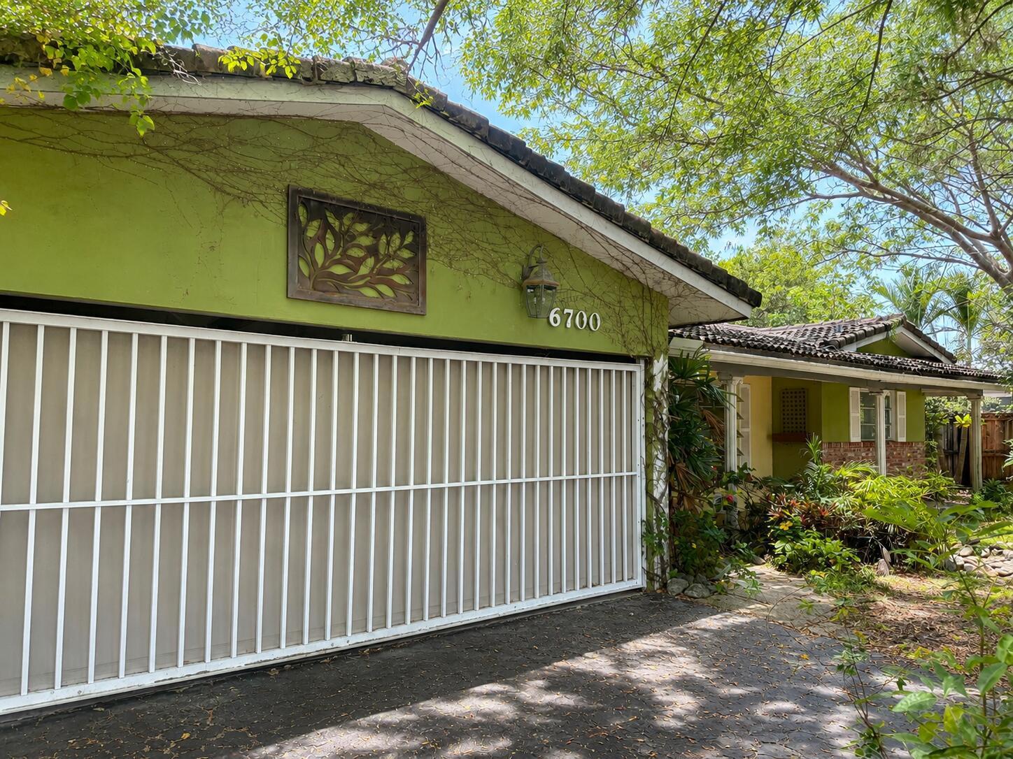6700 NE 20th Way, Fort Lauderdale FL 33308