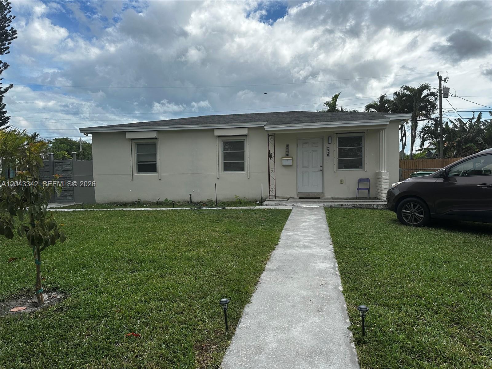 7540 SW 37th St, Miami FL 33155 photo 2