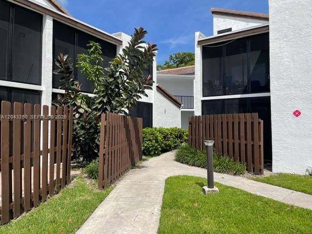215 Lake Pointe Dr # 109, Oakland Park FL 33309 photo 2