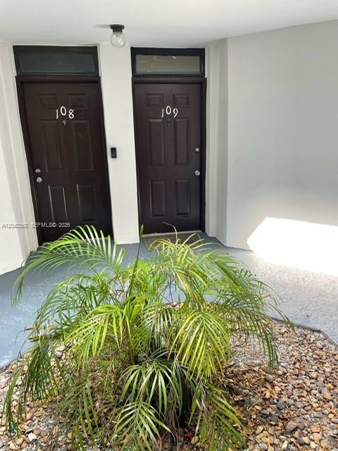 215 Lake Pointe Dr # 109, Oakland Park FL 33309 photo 3