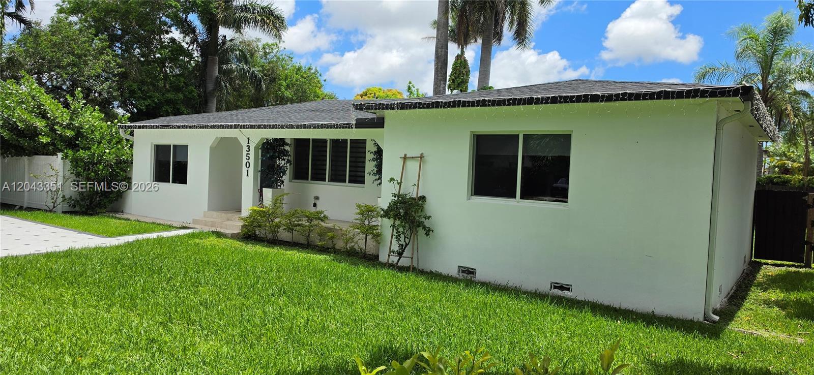 13501 NE Miami Ct, Miami FL 33161 photo 4