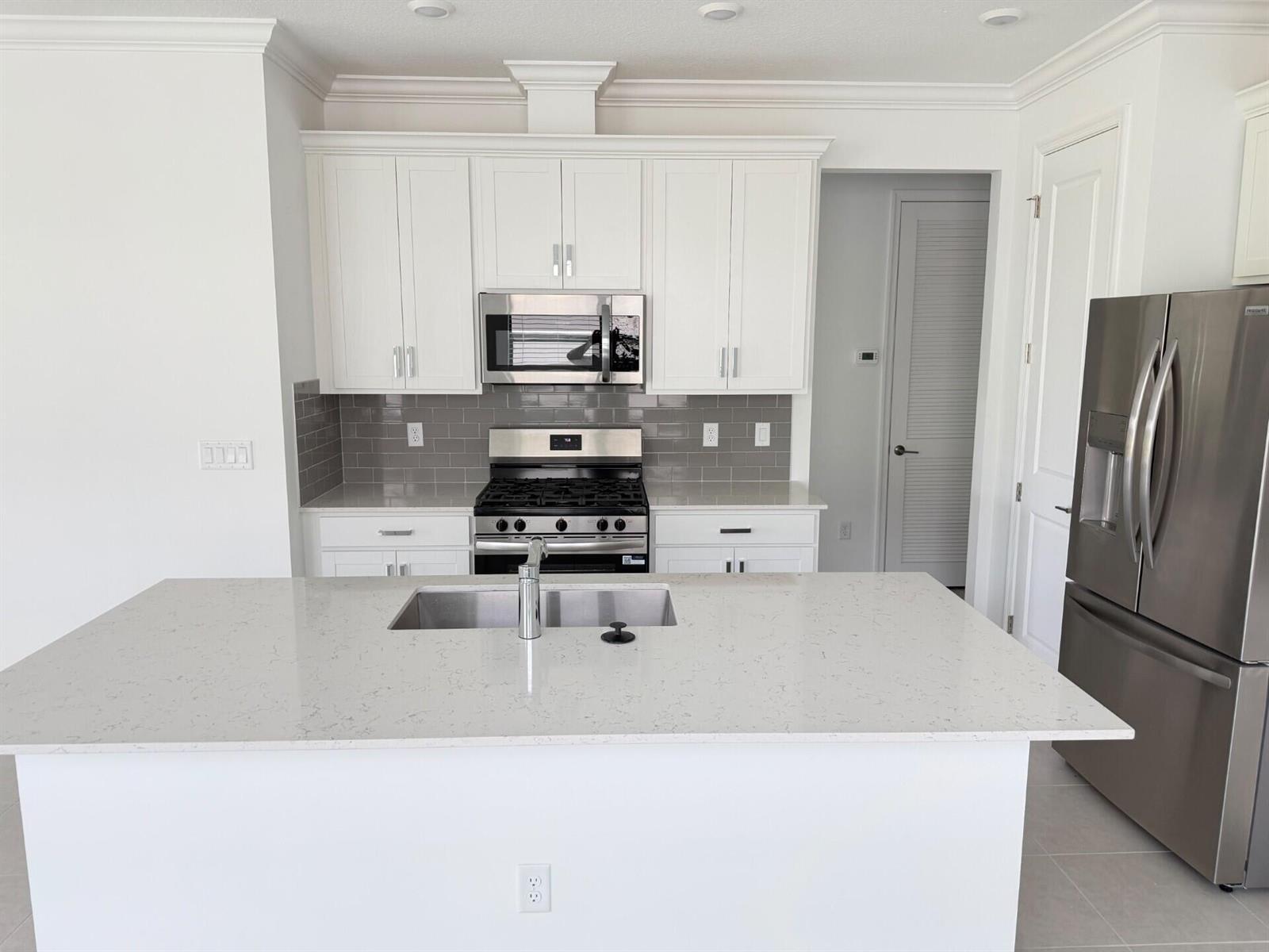 10676 NW Wilgrove Lane, Port St. Lucie FL 34987 photo 4