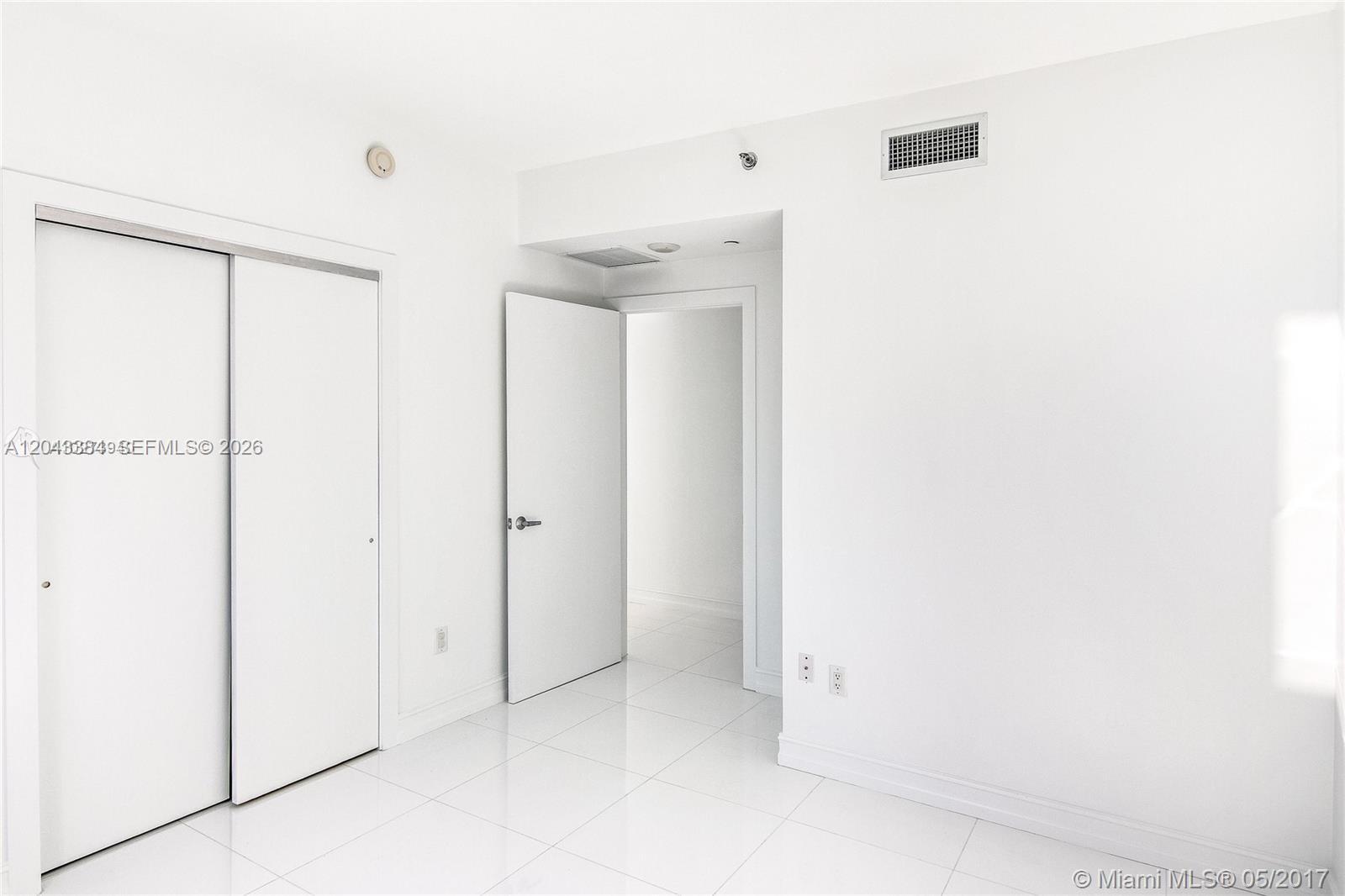 1060 Brickell Ave # 2911, Miami FL 33131 photo 4