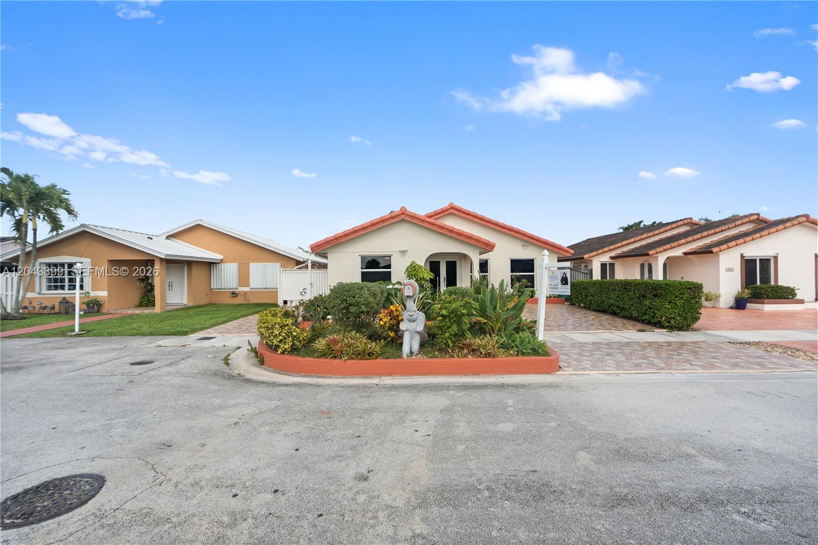 910 SW 140th Ave, Miami FL 33184 photo 3