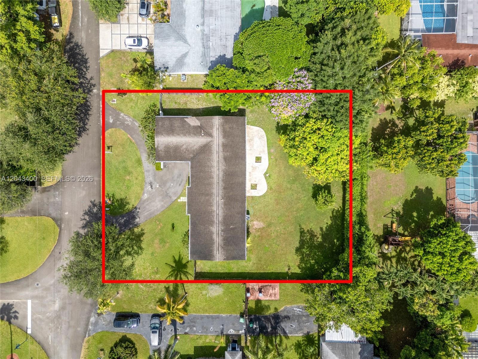 8255 SW 134th St, Pinecrest FL 33156 photo 2