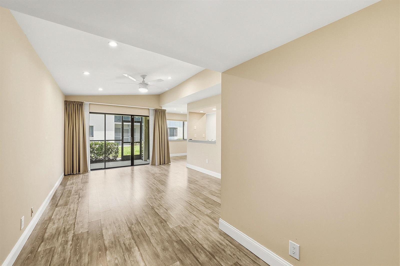 8073 NW 15th Manor # 8073, Plantation FL 33322 photo 3