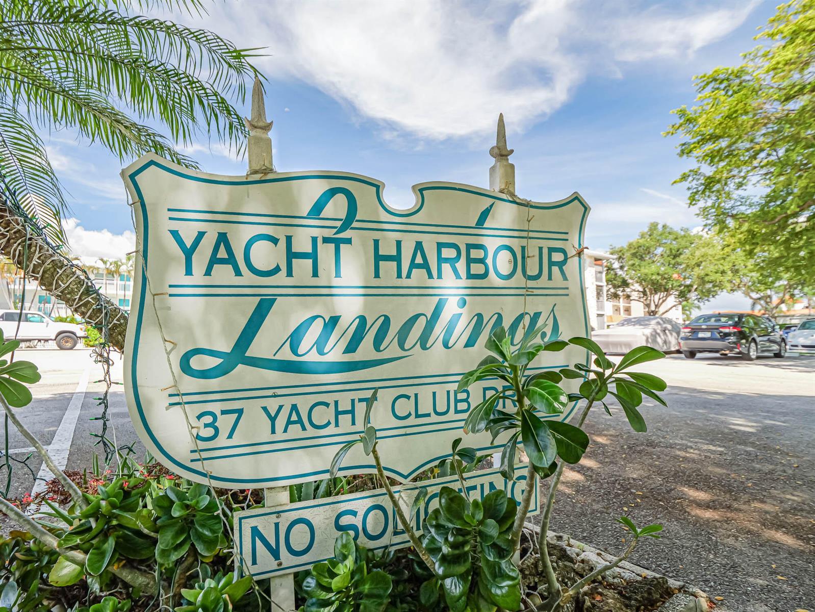 37 Yacht Club Drive # 310, North Palm Beach FL 33408 photo 2