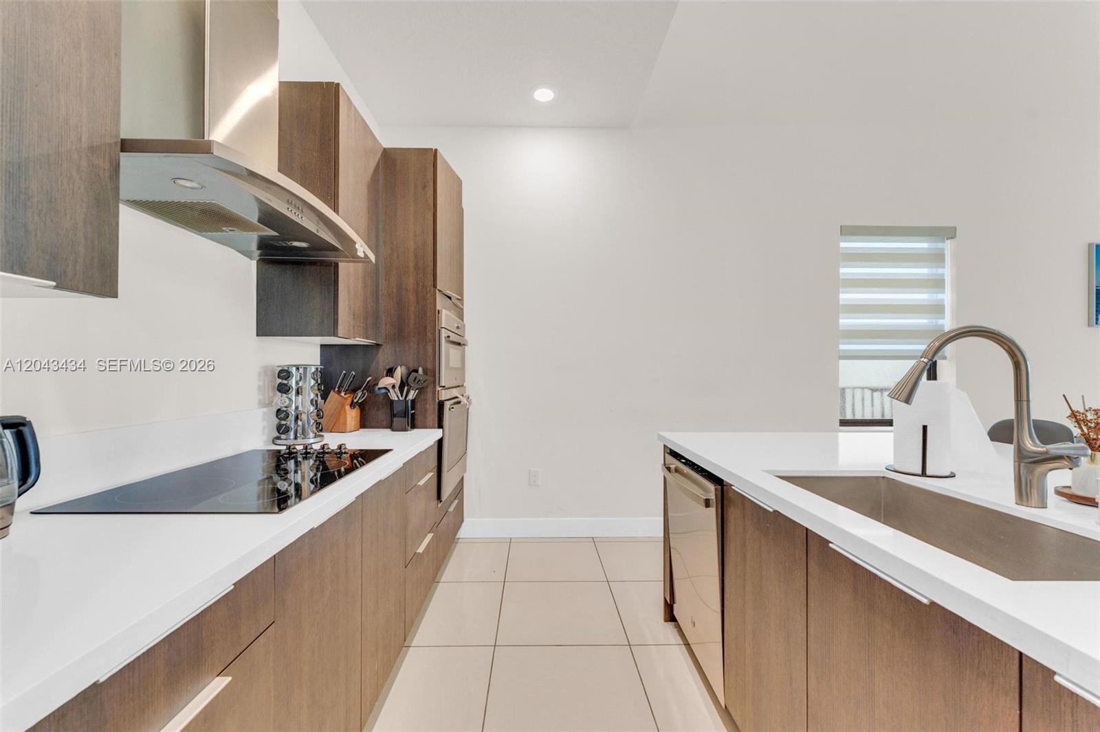 8822 NW 161st Ter, Miami Lakes FL 33018 photo 3