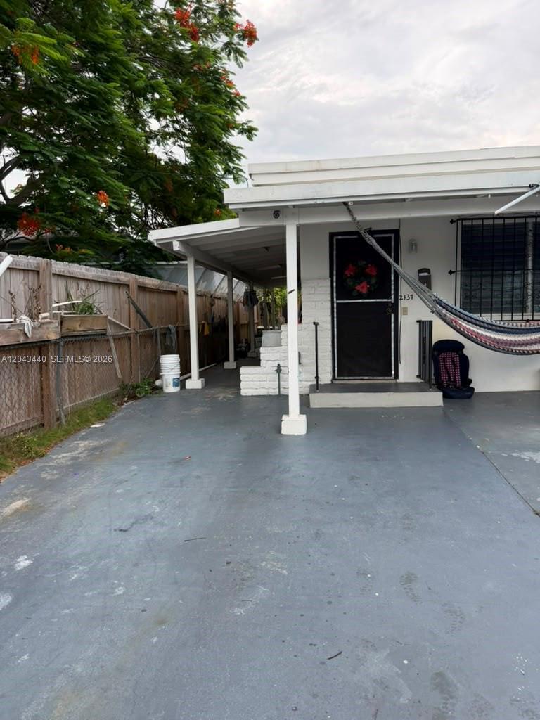 2137 NW 1st Ter, Miami FL 33125