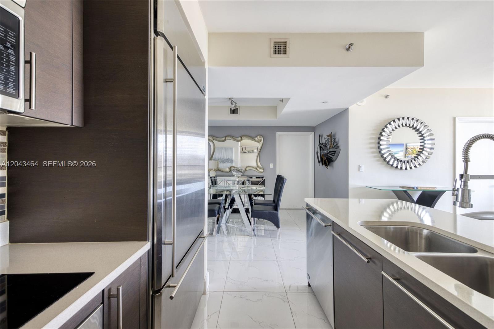 500 Brickell Ave # 1400, Miami FL 33131 photo 2