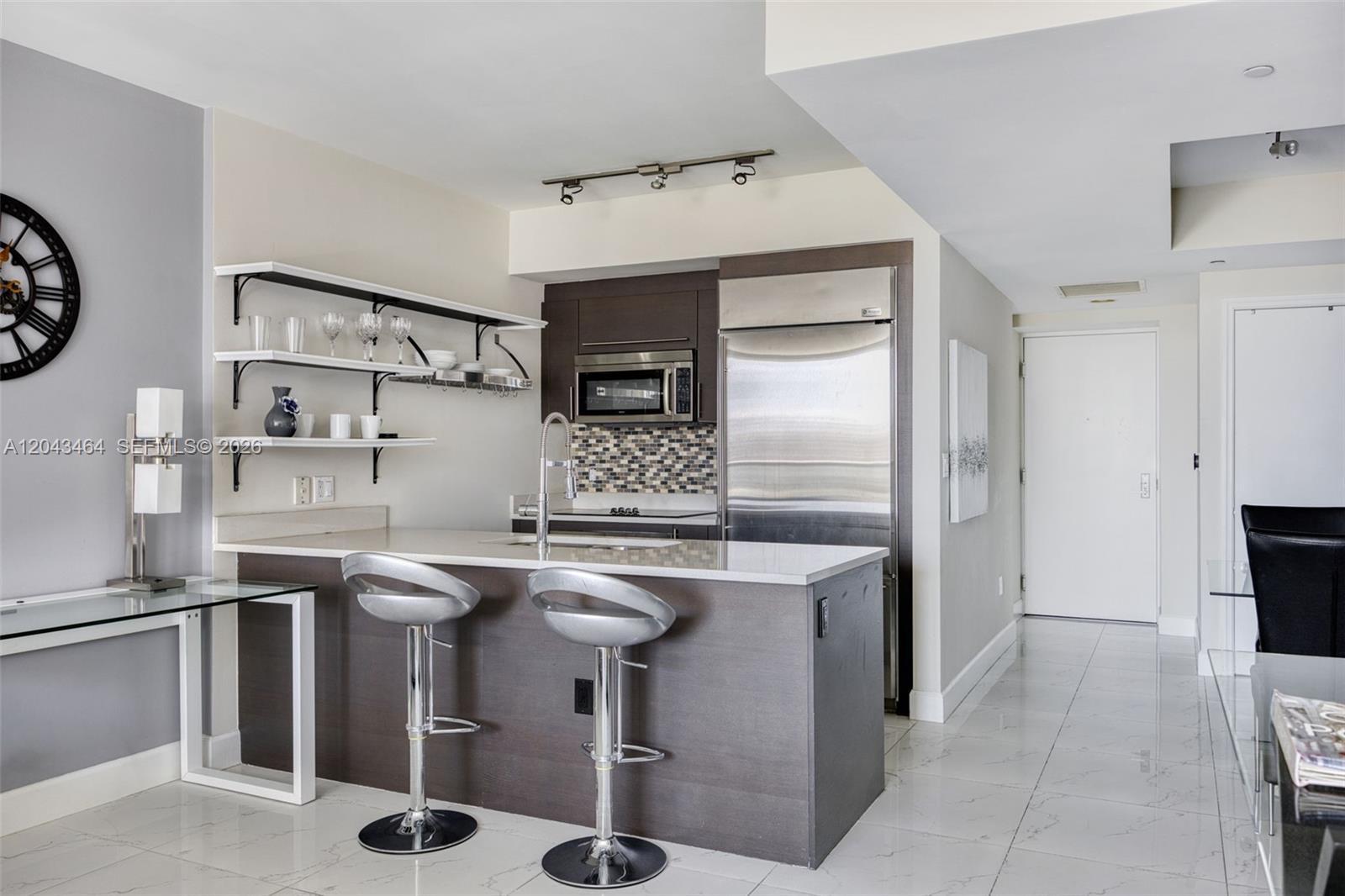 500 Brickell Ave # 1400, Miami FL 33131 photo 3