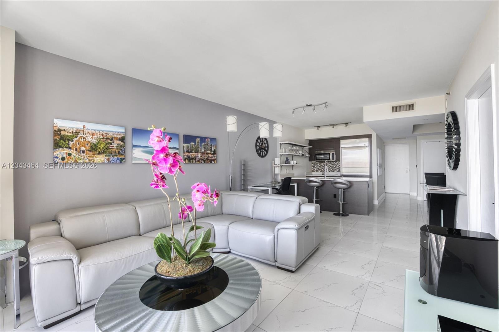500 Brickell Ave # 1400, Miami FL 33131 photo 4