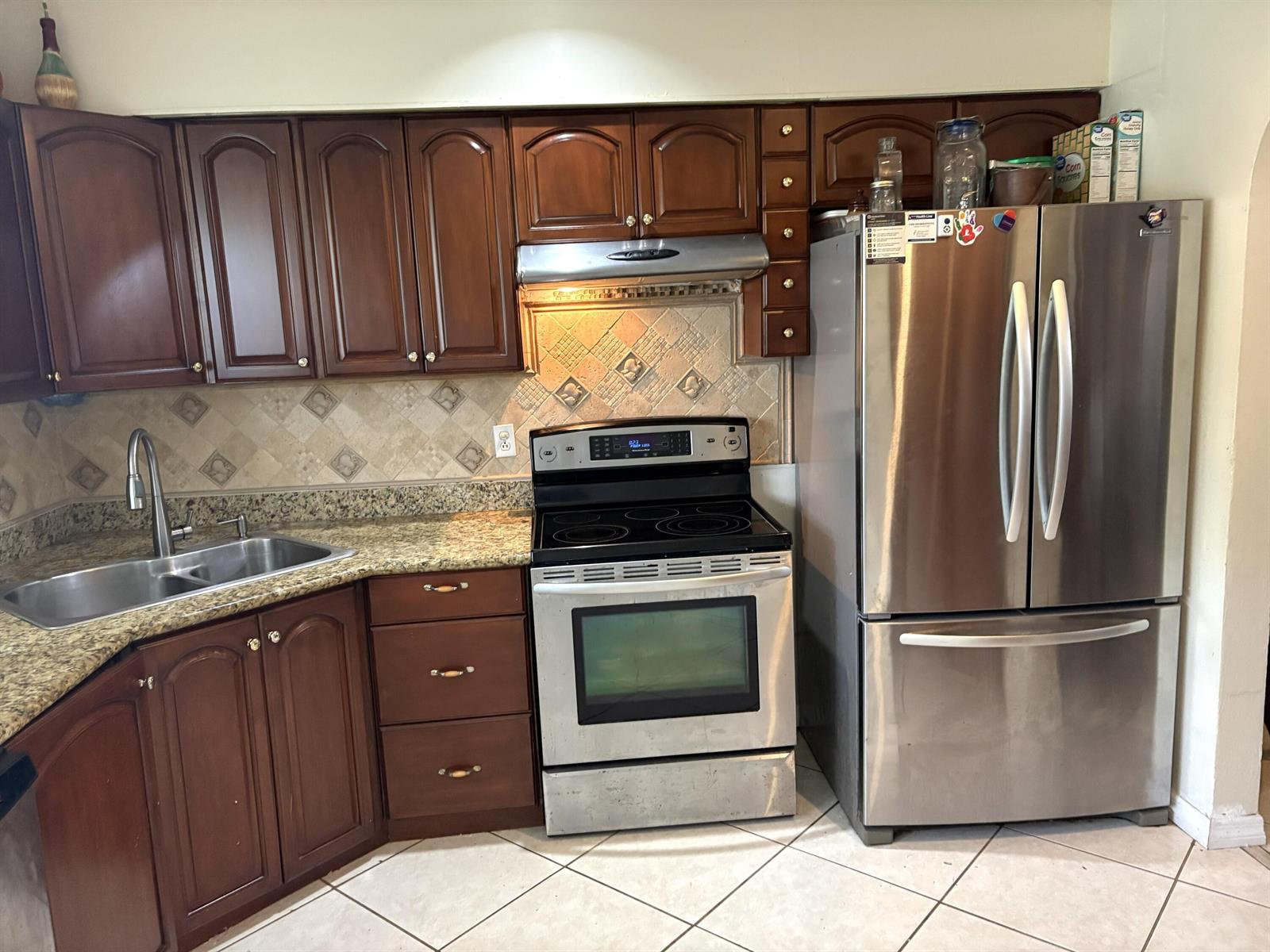 6940 NW 14th Court NW, Plantation FL 33313 photo 5