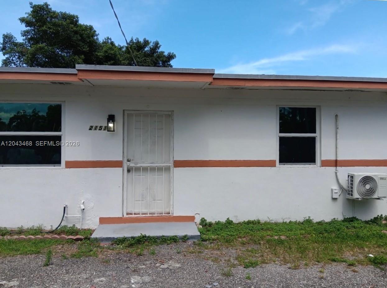 21511 SW 120th Ave, Miami FL 33177