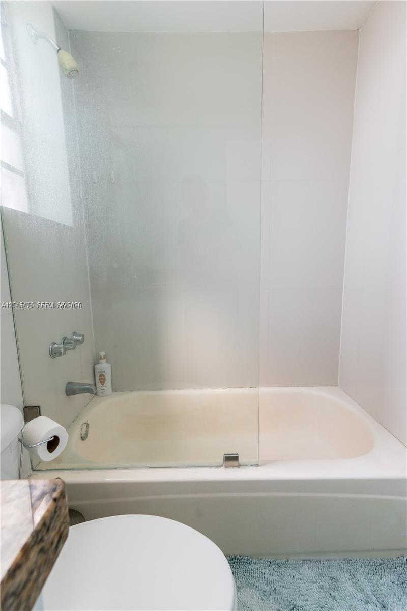 1460 Ocean Dr # 309, Miami Beach FL 33139 photo 4
