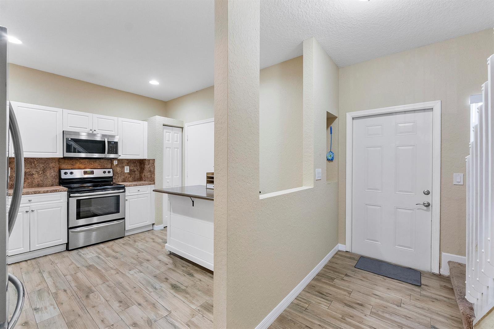 5540 NW 90th Terrace, Sunrise FL 33351 photo 5