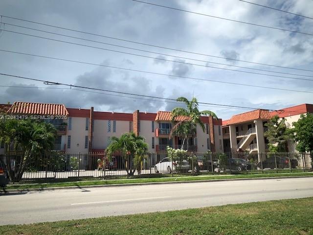 2385 NW 11th St # A35, Miami FL 33125