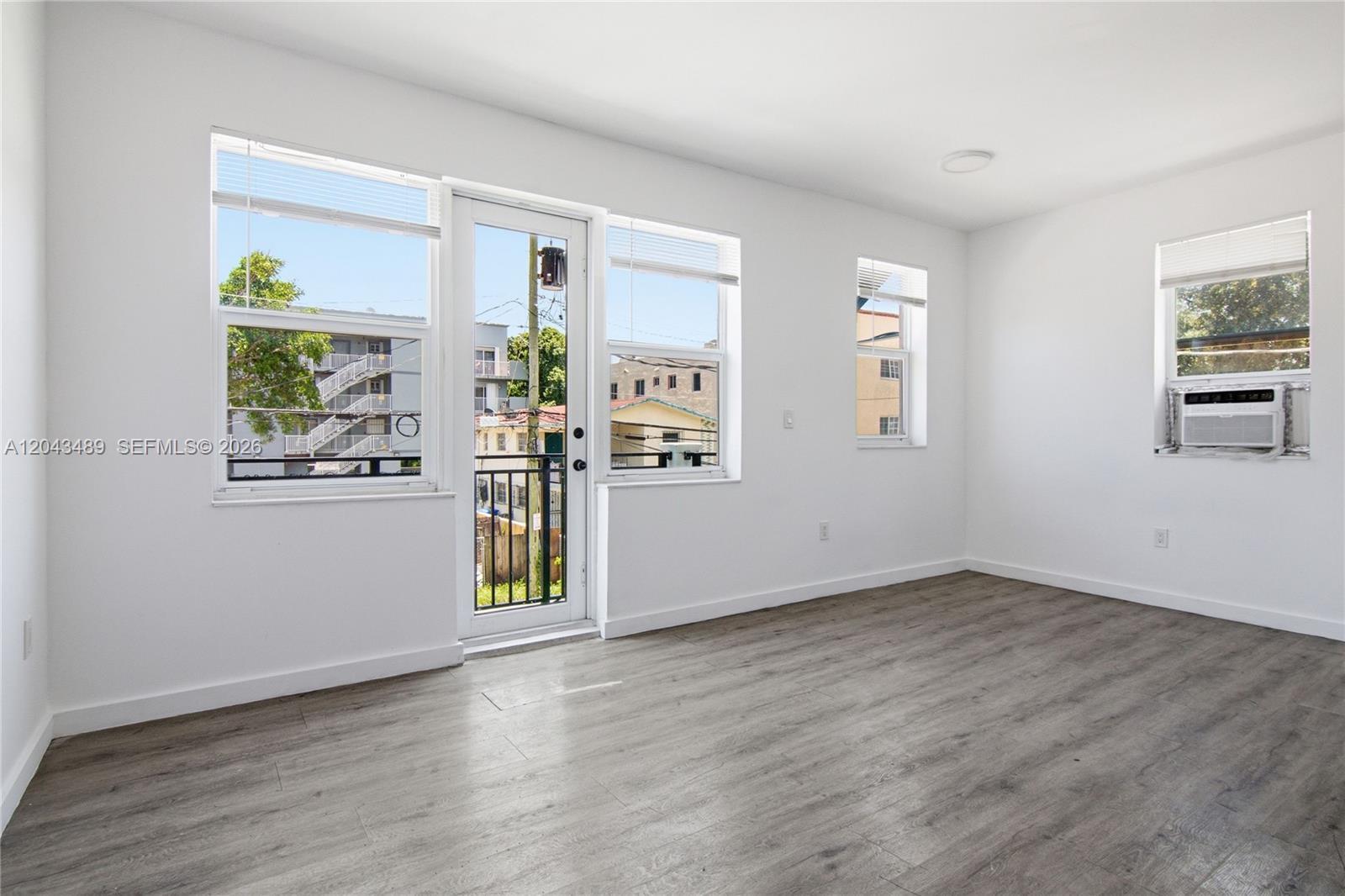 402 NW 12th Ave # 205, Miami FL 33128 photo 3