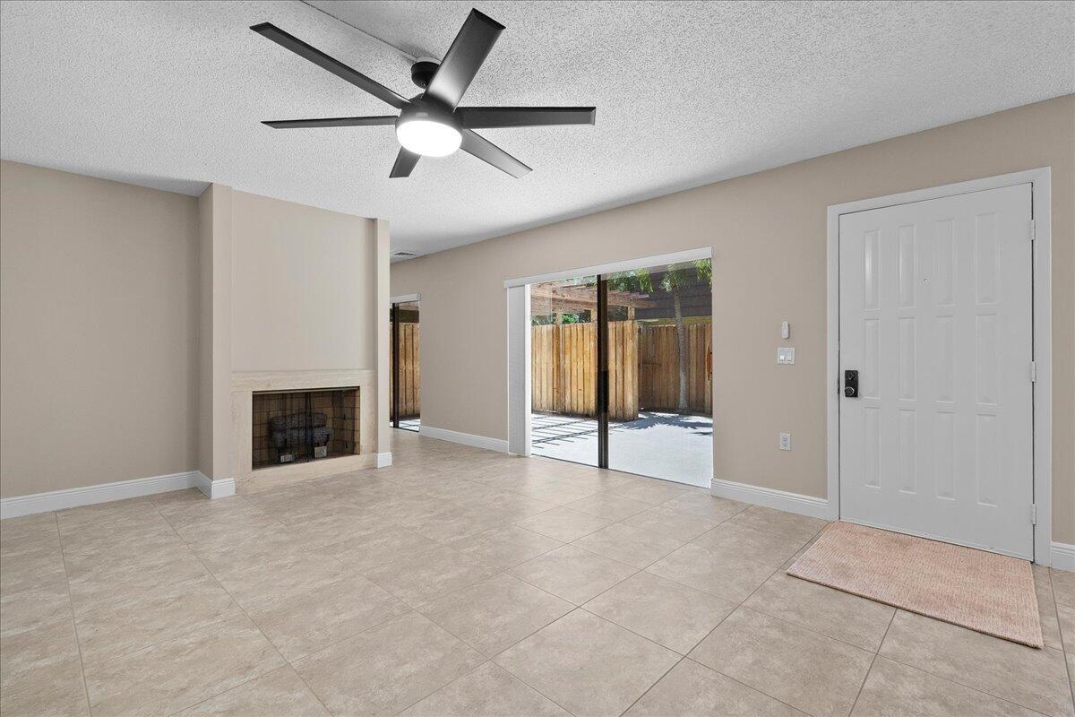 2108 21st Lane, Palm Beach Gardens FL 33418 photo 4