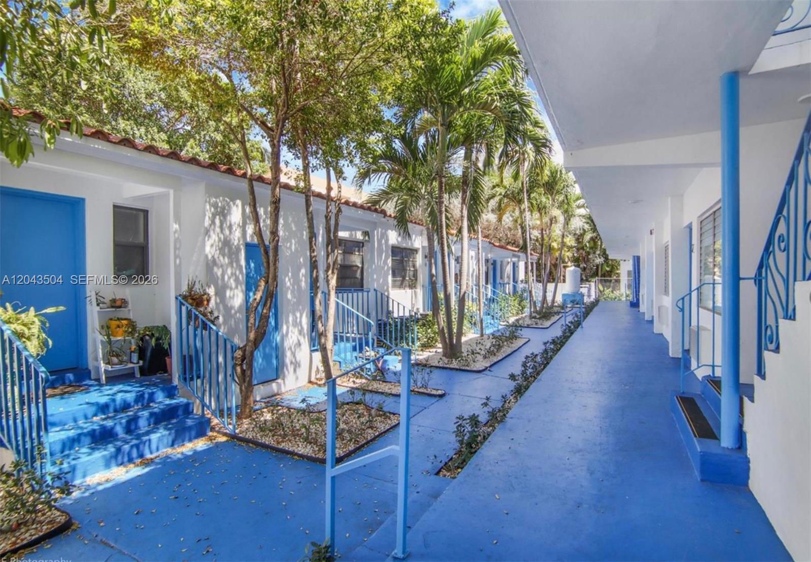 7717 Byron Ave, Miami Beach FL 33141 photo 4