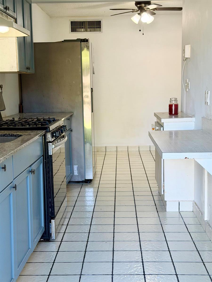 20330 NE 2nd Avenue # 5, Miami Gardens FL 33179 photo 2