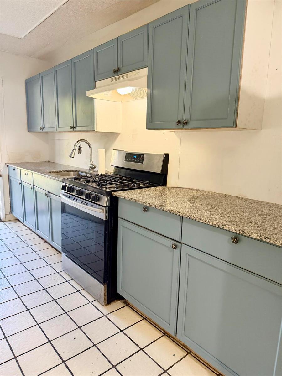 20330 NE 2nd Avenue # 5, Miami Gardens FL 33179 photo 3