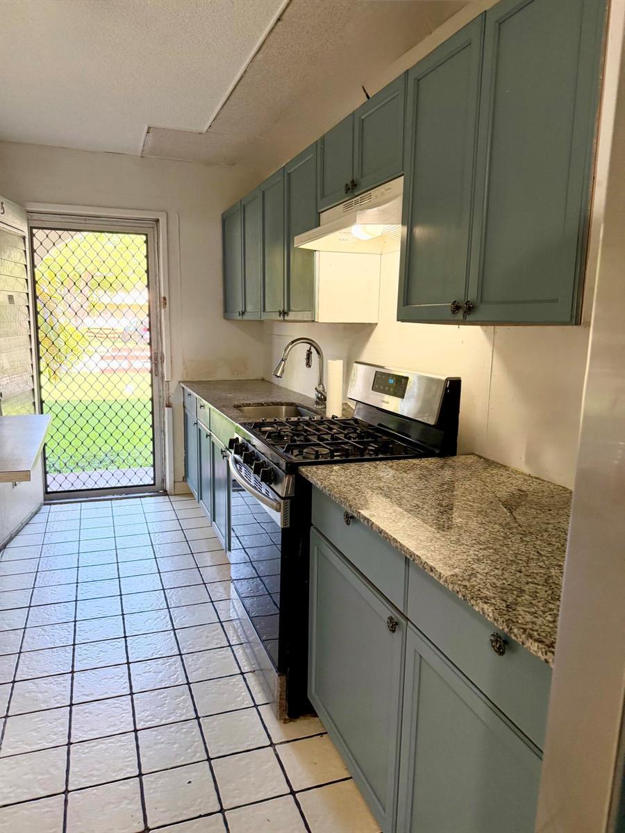 20330 NE 2nd Avenue # 5, Miami Gardens FL 33179 photo 4