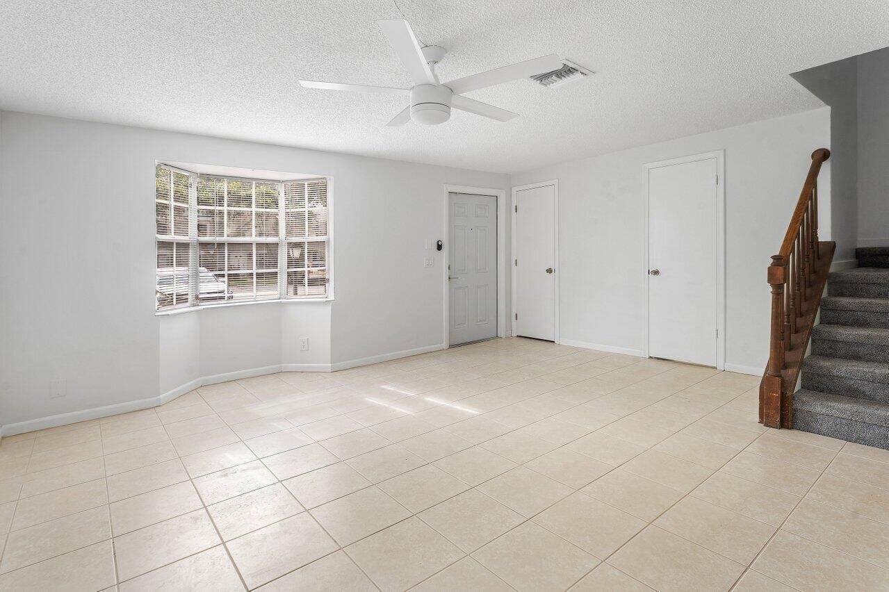 304 Georgian Park Drive, Jupiter FL 33458 photo 3